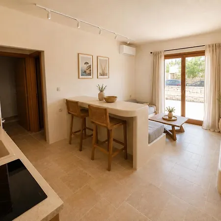 Aparthotel Kabos Kea 3*